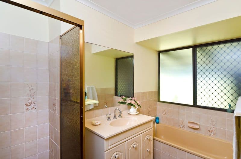 35 Darnel Street, ELANORA QLD 4221, Elanora - Thumbnail 8