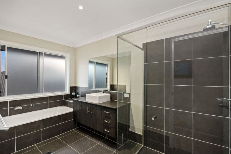 62 Ravensbourne Crescent, North Lakes QLD 4509, North Lakes - Thumbnail 8