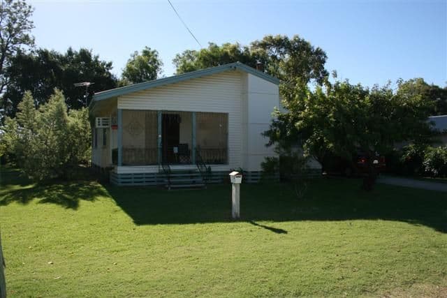 11 Hunter Street, ROMA QLD 4455, Roma - Image 1