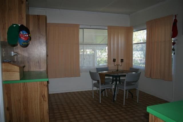 11 Hunter Street, ROMA QLD 4455, Roma - Thumbnail 2