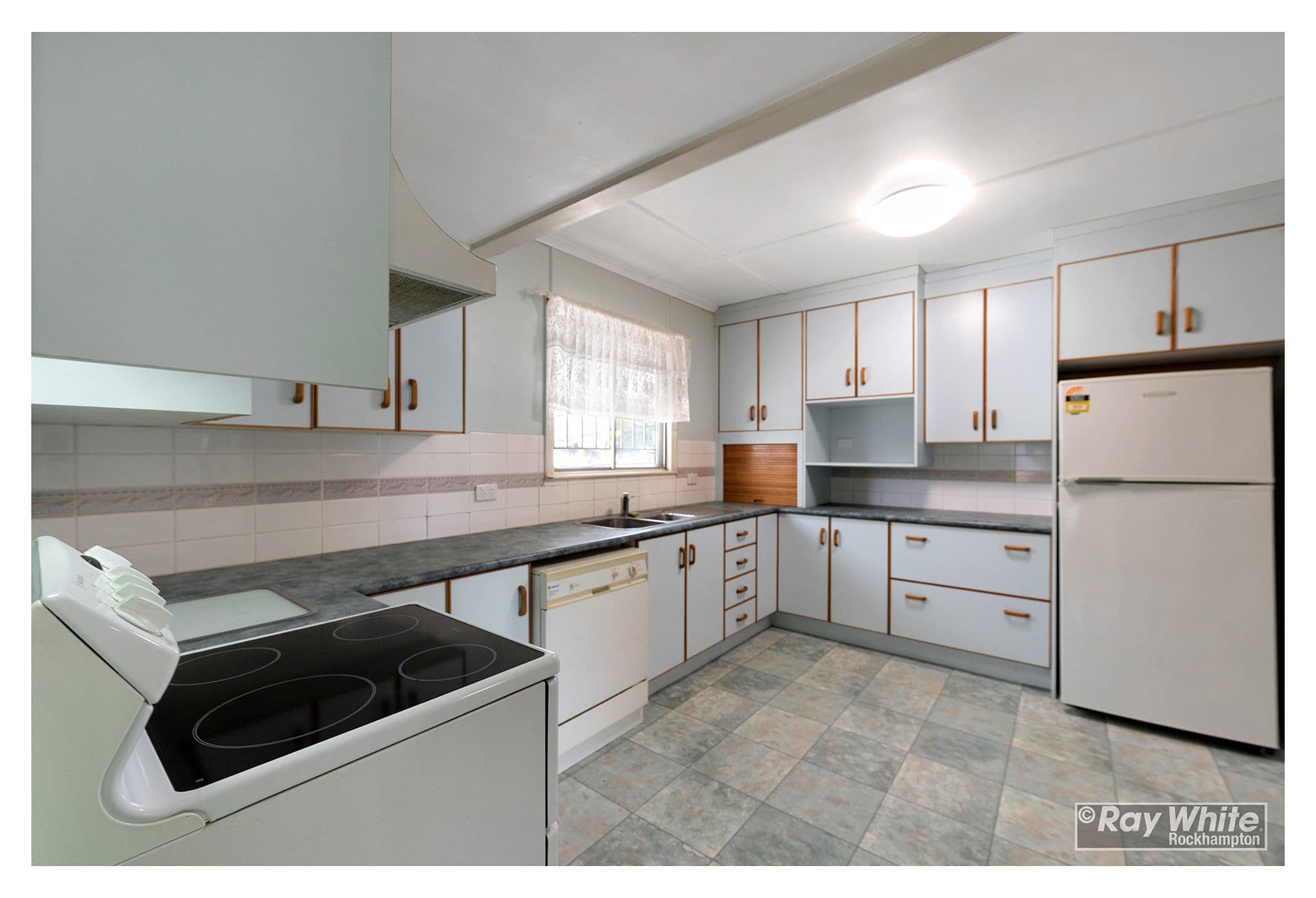 13 Harrup Street, West Rockhampton QLD 4700, West Rockhampton - Thumbnail 2