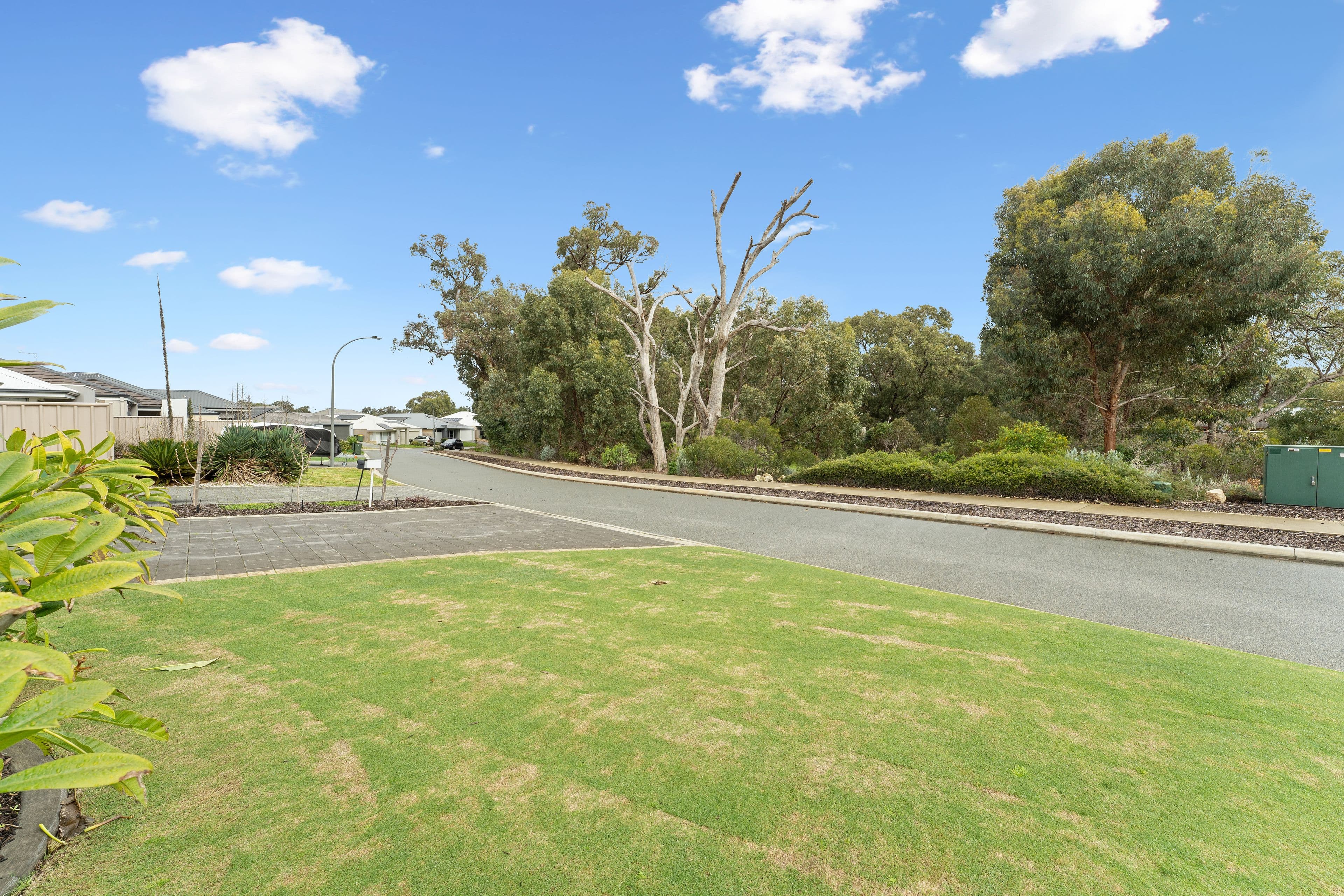16 Edgbaston Road, Meadow Springs WA 6210, Meadow Springs - Thumbnail 3