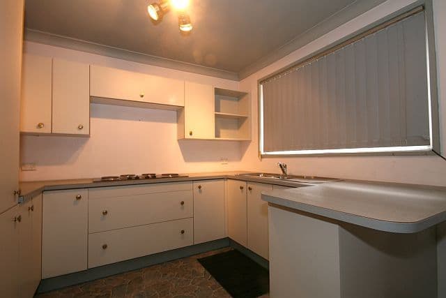 22 Arnold Avenue, YAGOONA NSW 2199, Yagoona - Thumbnail 2