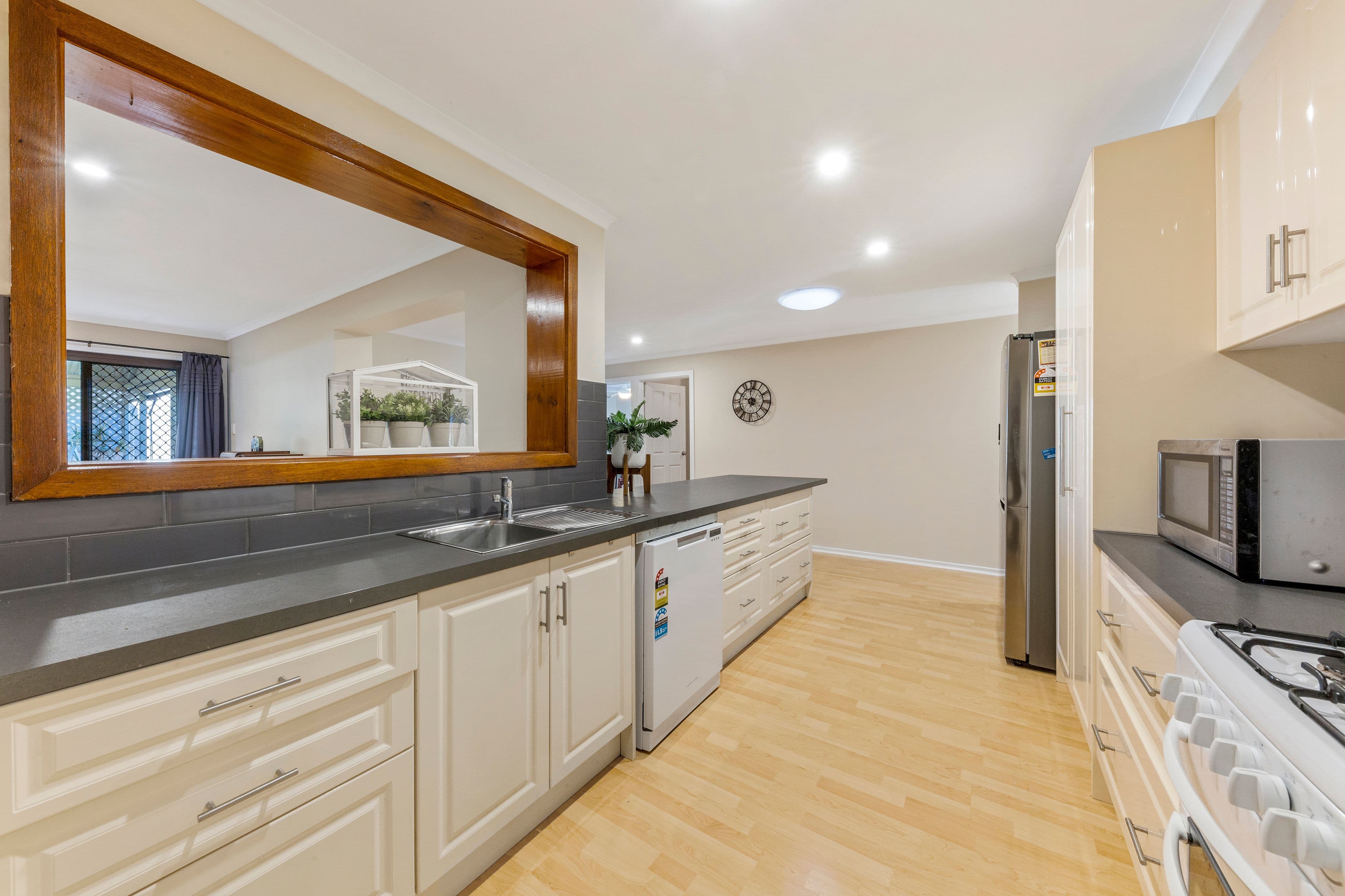8 Tyson Avenue, Salisbury Downs SA 5108, Salisbury Downs - Thumbnail 8