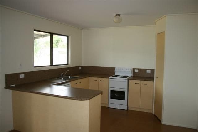 37 Zeller Street, CHINCHILLA QLD 4413, Chinchilla - Thumbnail 2