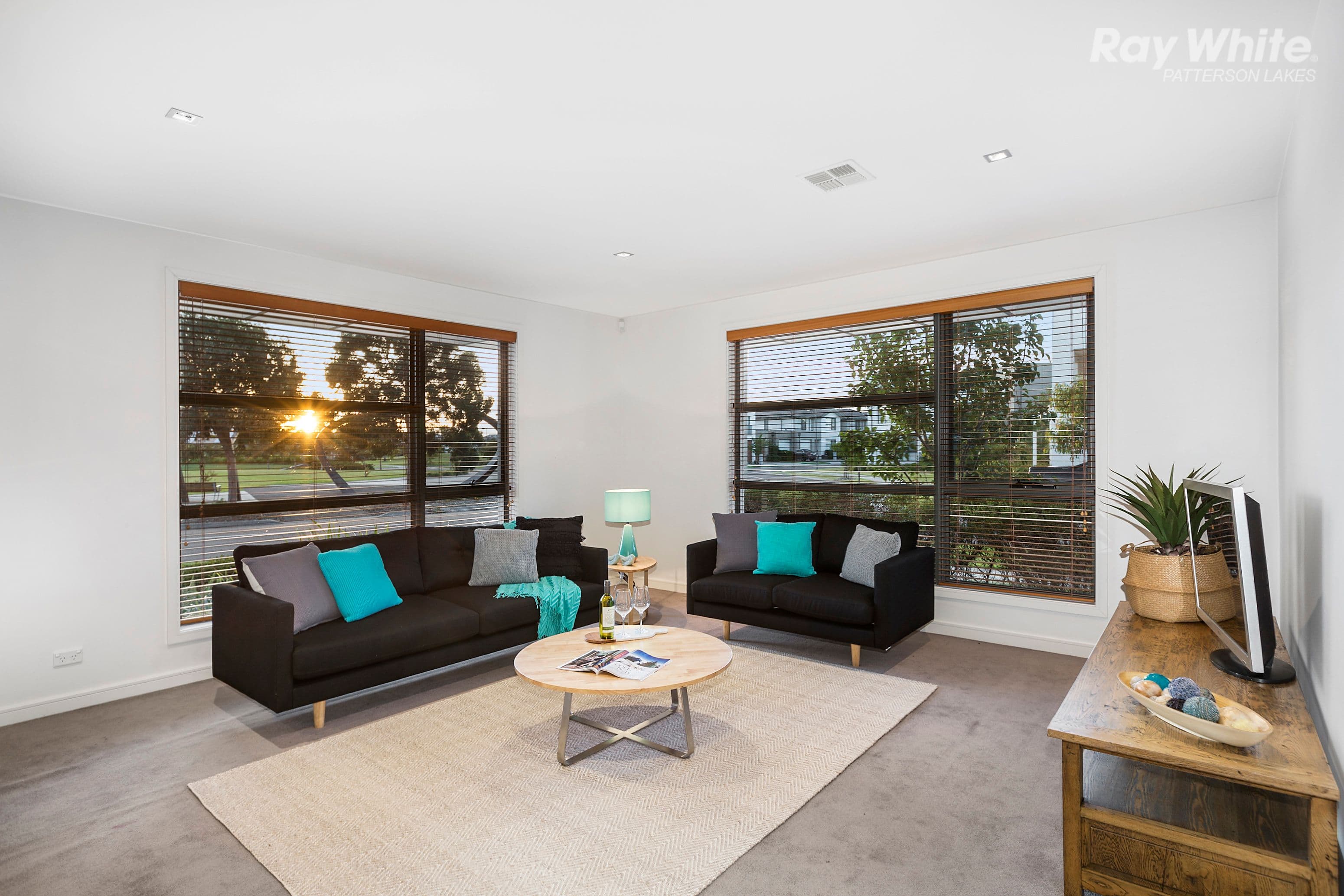 2 Jubilee Boulevard, Waterways VIC 3195, Waterways - Thumbnail 2