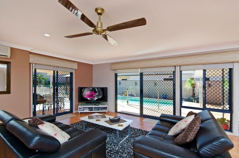 21 Baekea Drive, ELANORA QLD 4221, Elanora - Thumbnail 2