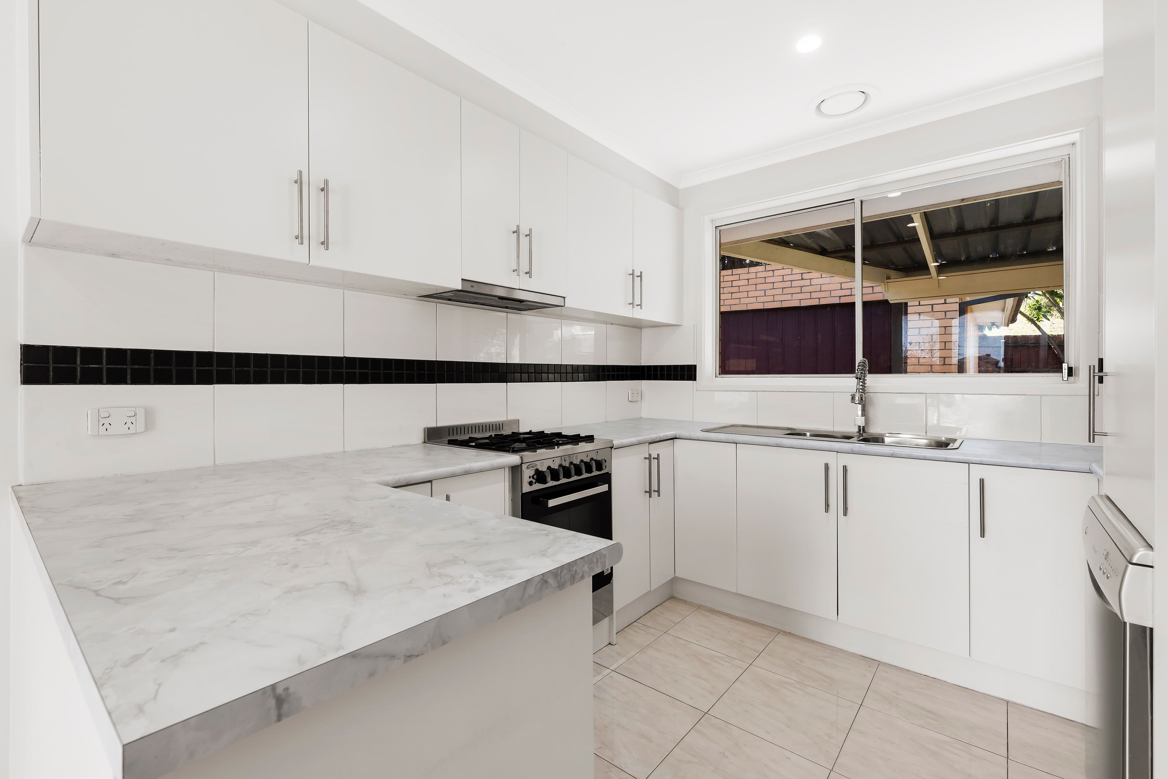 125 Casey Drive, Lalor VIC 3075, Lalor - Thumbnail 2
