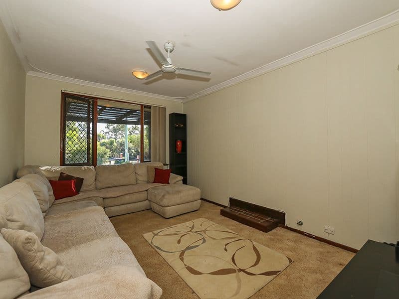 30 Phillip Grove, Kalamunda WA 6076, Kalamunda - Thumbnail 4