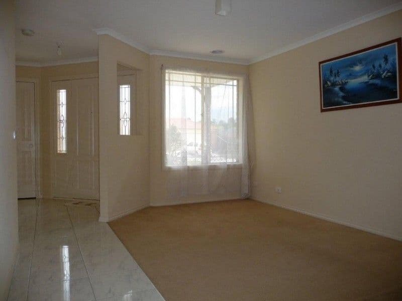21 Wakenshaw Crescent, PAKENHAM VIC 3810, Pakenham - Thumbnail 2