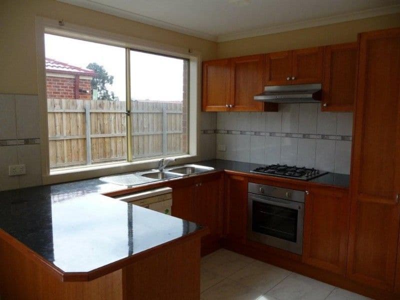 21 Wakenshaw Crescent, PAKENHAM VIC 3810, Pakenham - Thumbnail 3