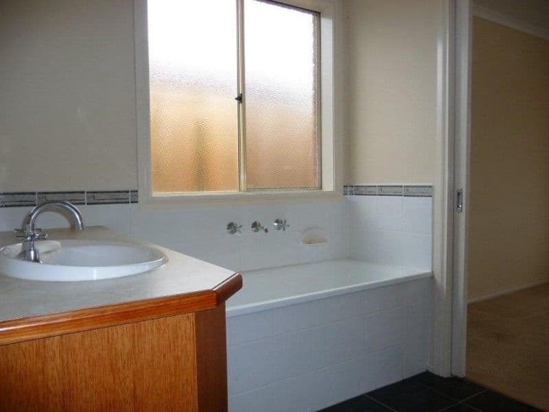 21 Wakenshaw Crescent, PAKENHAM VIC 3810, Pakenham - Thumbnail 5
