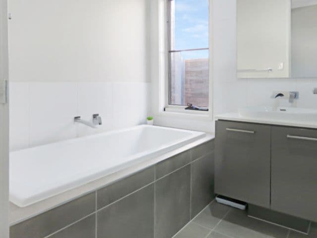 18 Paddy Circuit, Ormeau QLD 4208, Ormeau - Thumbnail 6