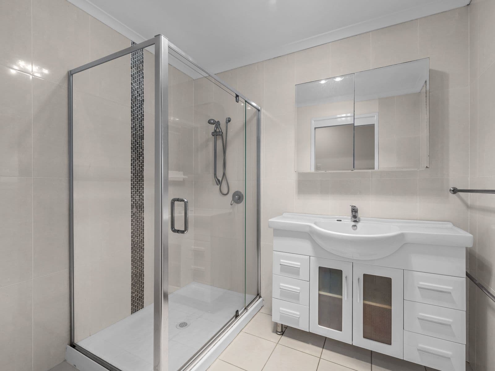9 Alrex Street, Everton Hills QLD 4053, Everton Hills - Thumbnail 7