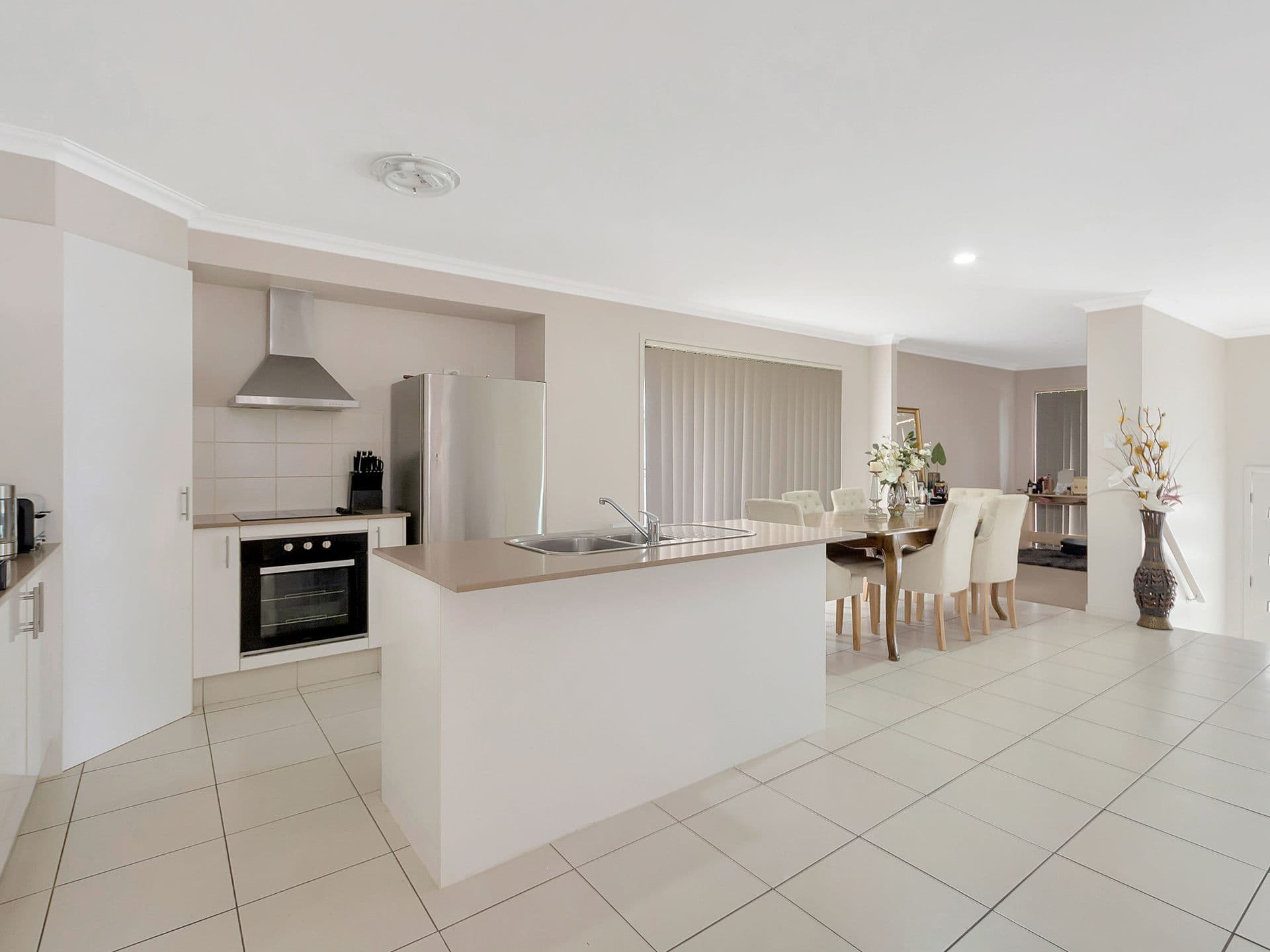 10 Undara Place, Waterford QLD 4133, Waterford - Thumbnail 3