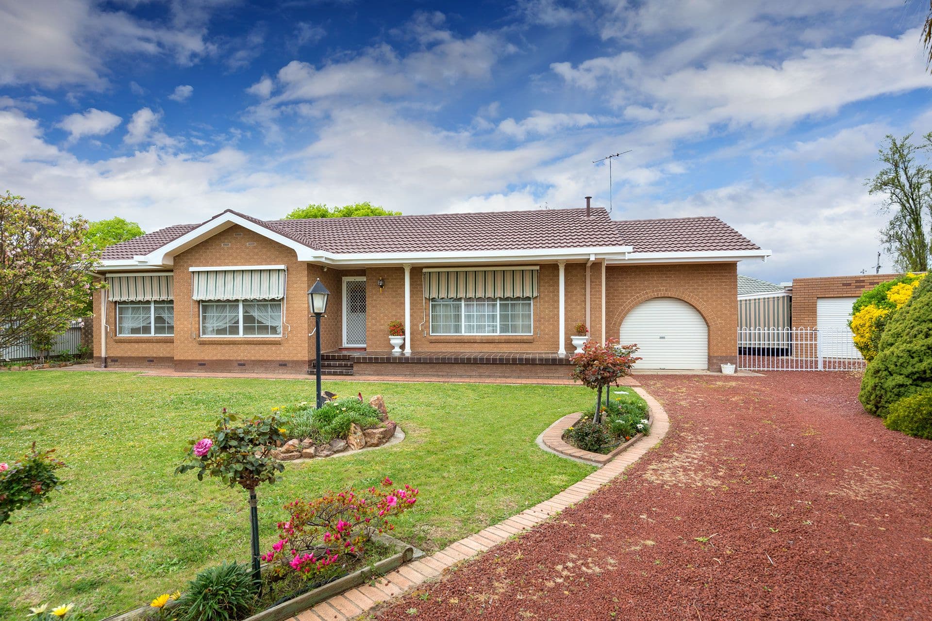 396 Lucinda Court, Lavington - Image 1