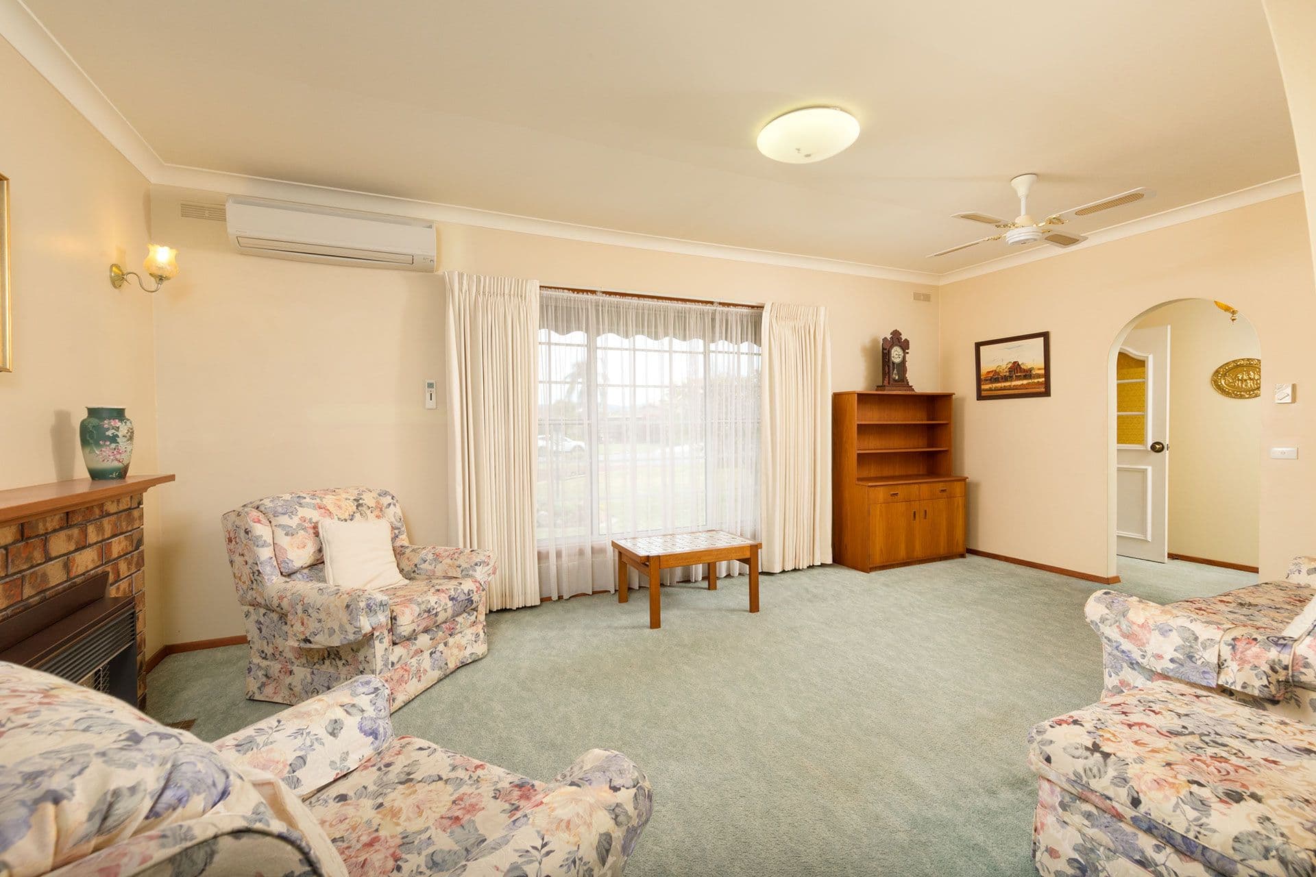 396 Lucinda Court, Lavington - Thumbnail 4