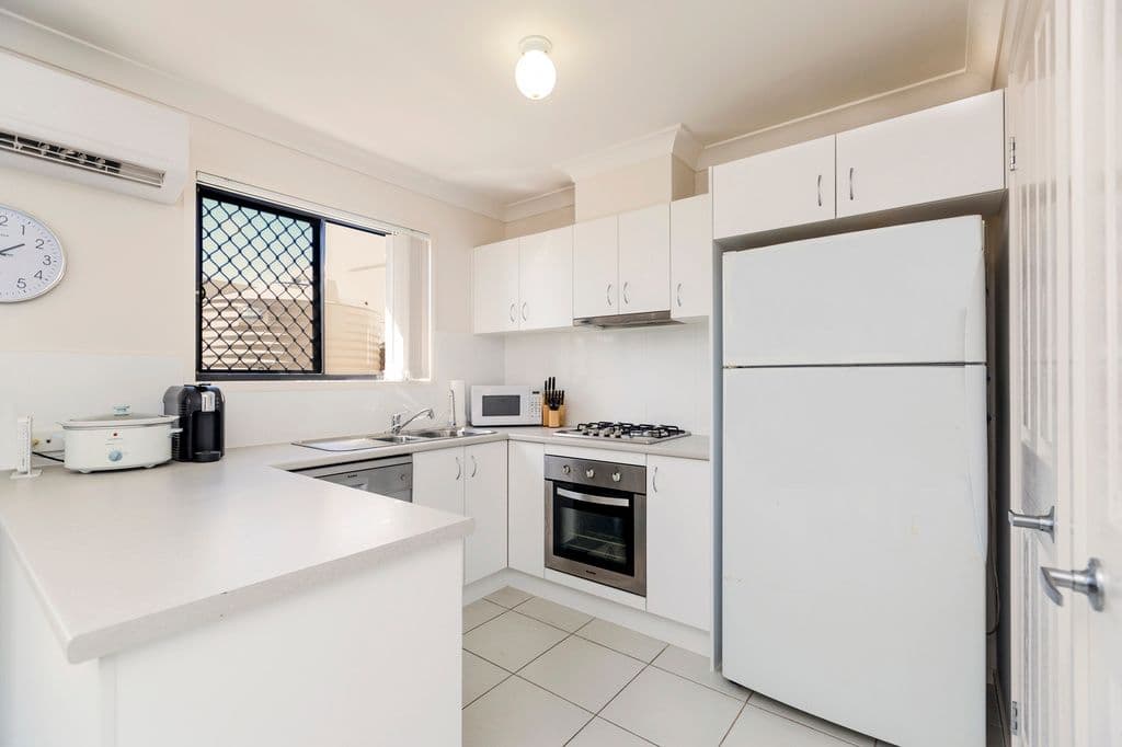 37 Sophie Place, DOOLANDELLA QLD 4077, Doolandella - Thumbnail 4