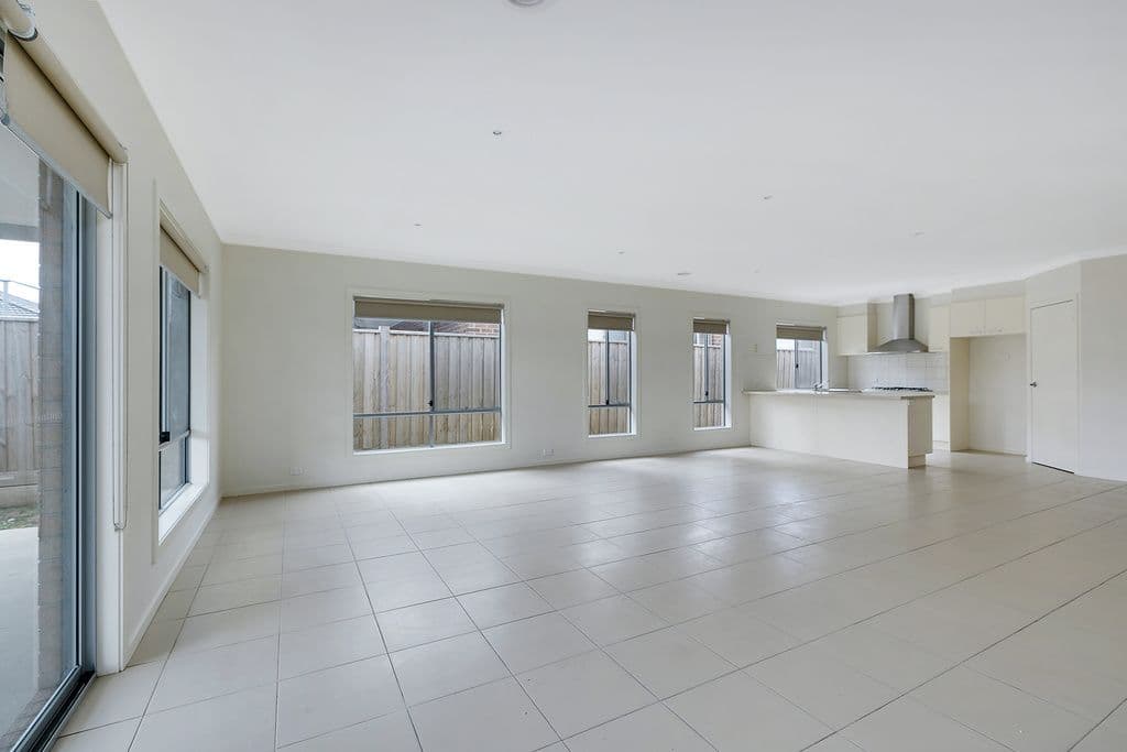 11 Allessi Avenue, Epping VIC 3076, Epping - Thumbnail 3