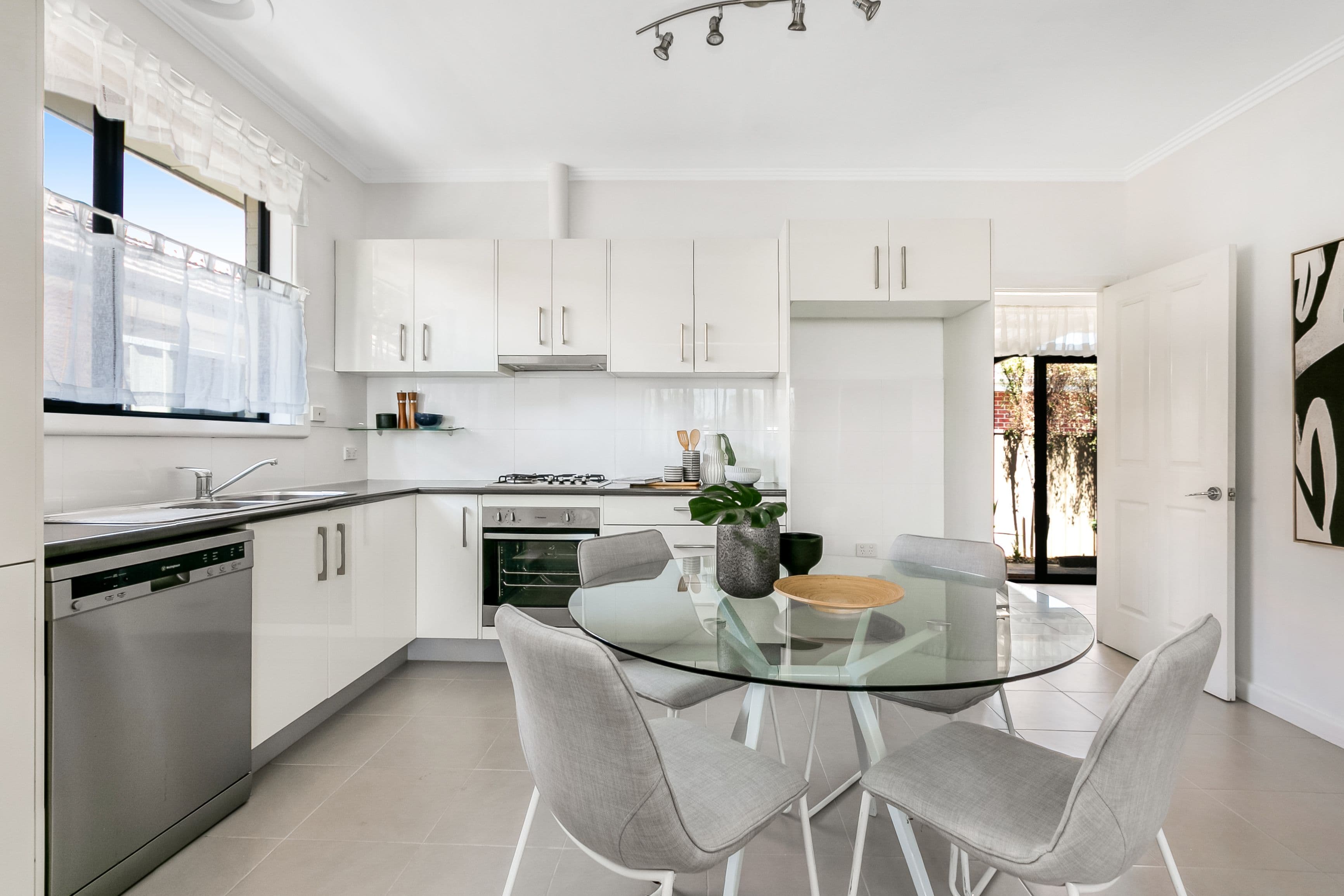 26 Dundee Street, Reservoir VIC 3073, Reservoir - Thumbnail 5