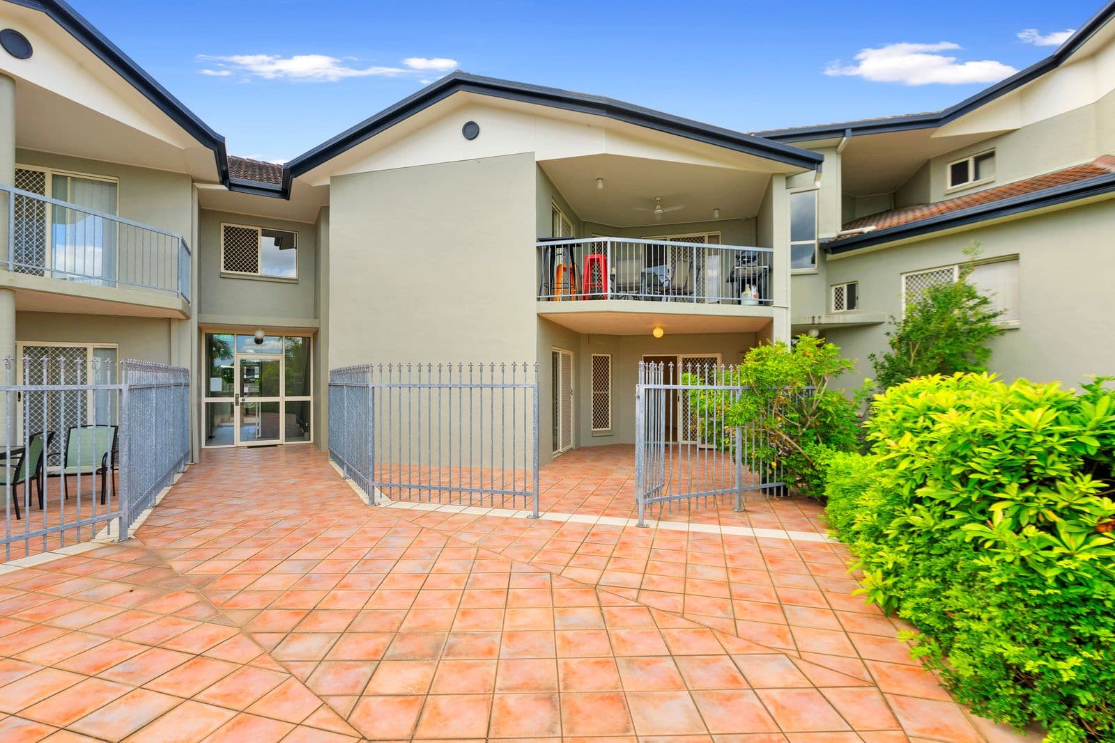 373, Altona - Thumbnail 2
