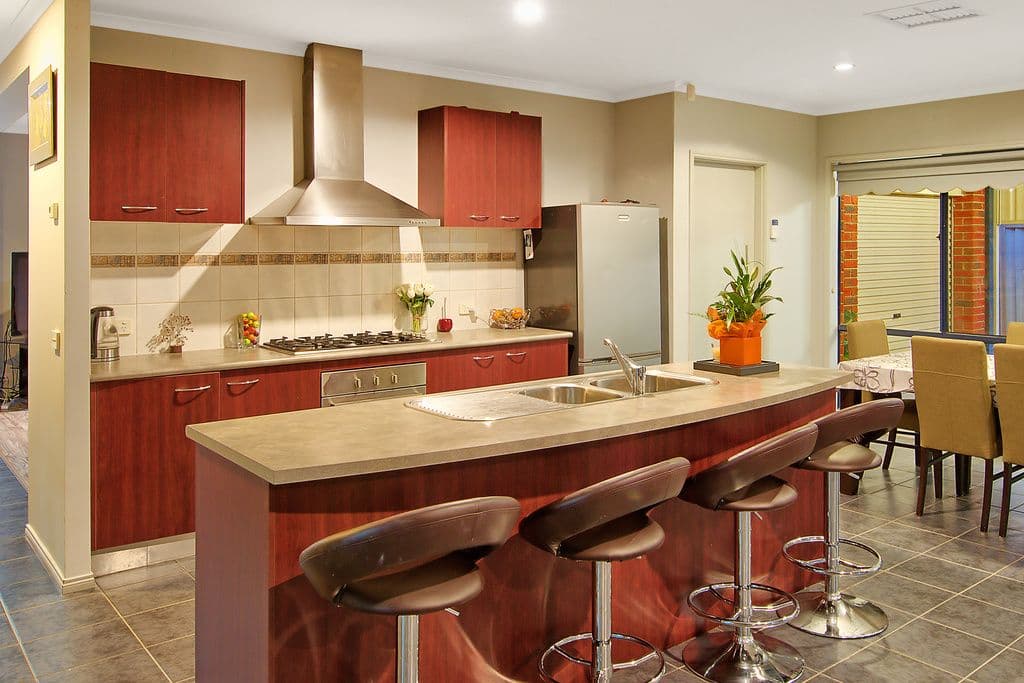 18 Waterlily Drive, Epping VIC 3076, Epping - Thumbnail 2