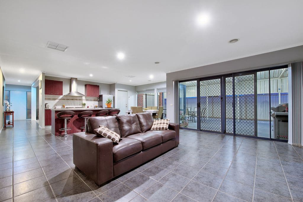 18 Waterlily Drive, Epping VIC 3076, Epping - Thumbnail 6