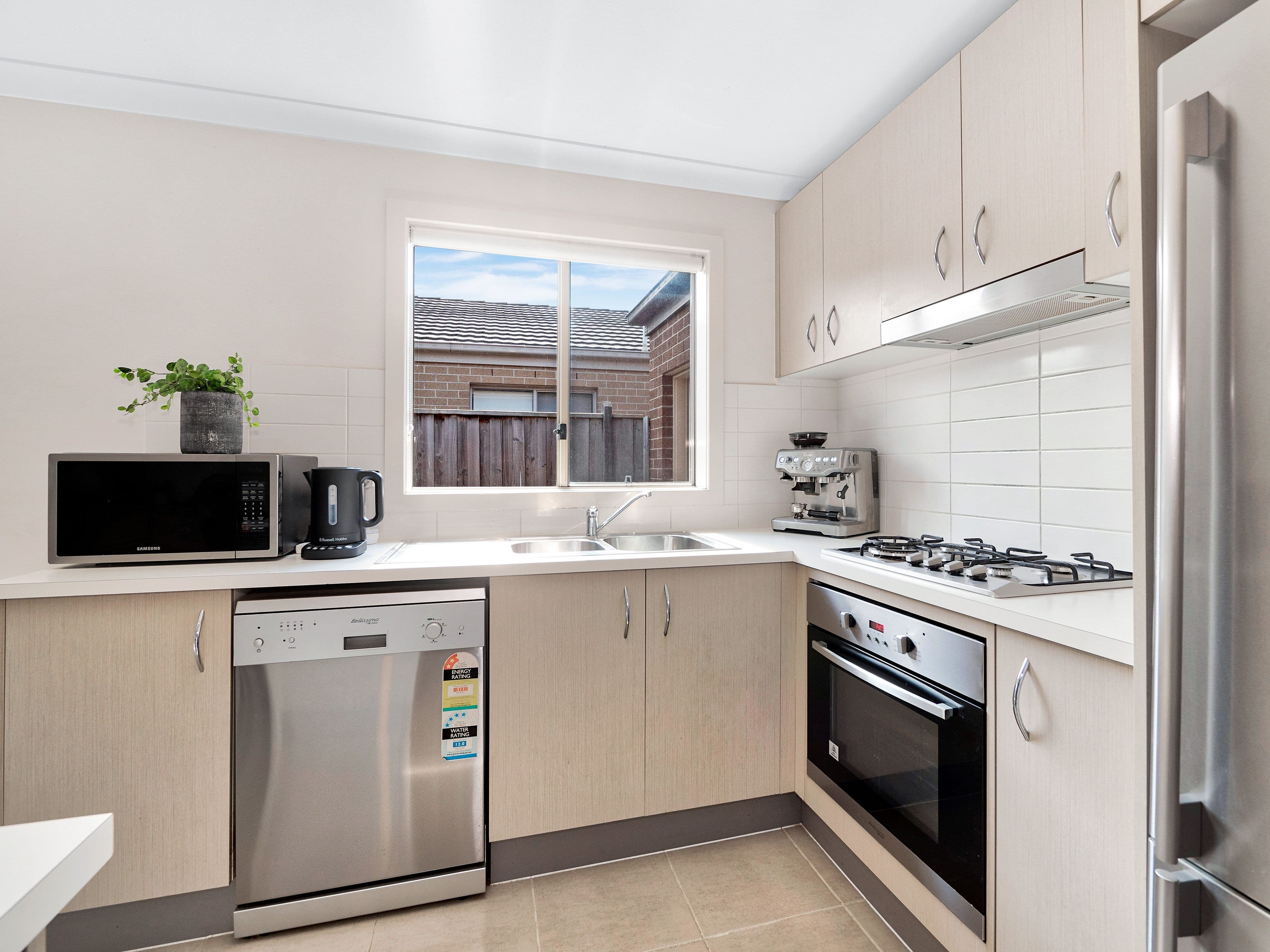 13 Glenelg Street, Clyde North VIC 3978, Clyde North - Thumbnail 3