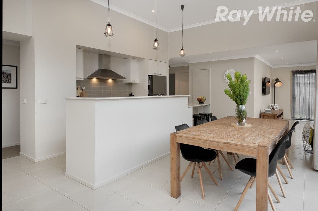 23 Currumbin Road, Doreen VIC 3754, Doreen - Thumbnail 2