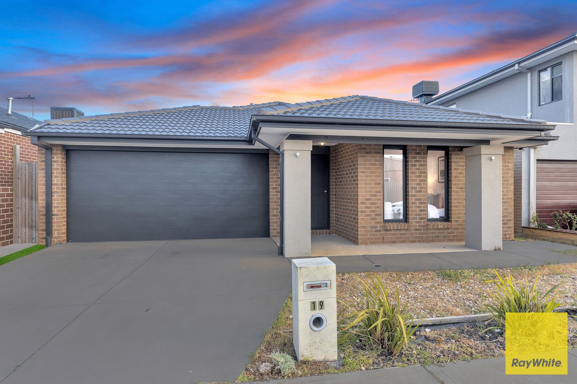 19 Mitcham Street, Truganina VIC 3029, Truganina - Thumbnail 3