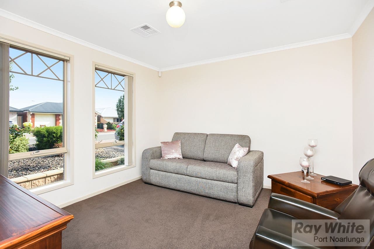 27 Miranda Place, Seaford Meadows SA 5169, Seaford Meadows - Thumbnail 3