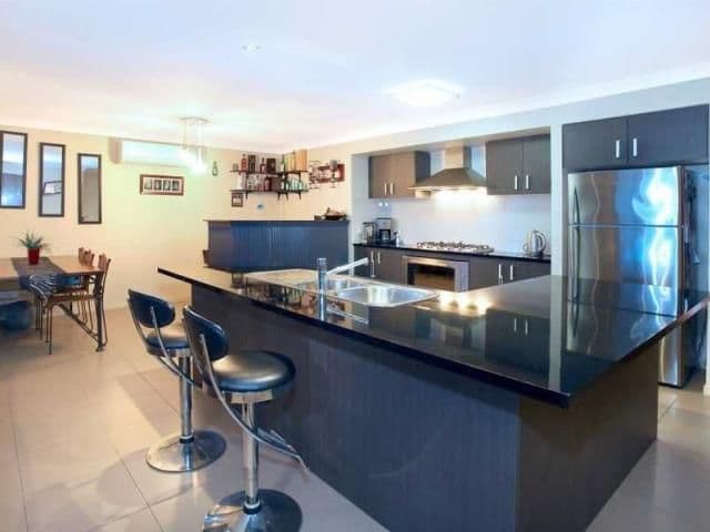 Modern Comfort With Investment Appeal, Mesa Circuit - Thumbnail 4
