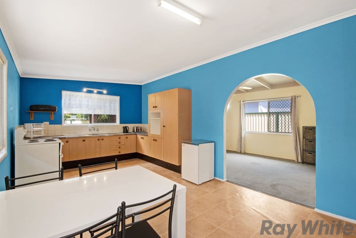 10 Dolphin Street, Deception Bay QLD 4508, Deception Bay - Thumbnail 2
