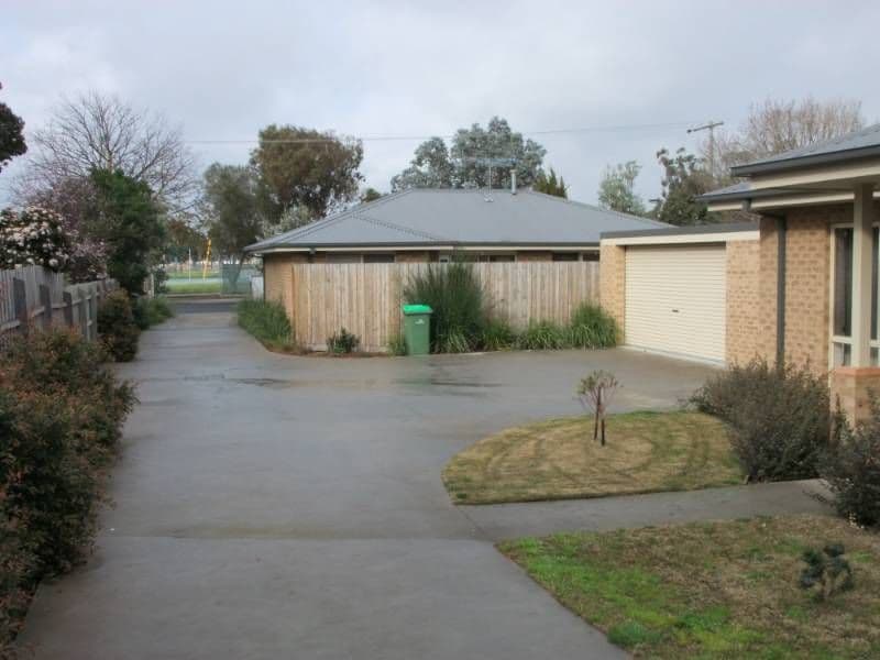 12 Anderson Street, PAKENHAM VIC 3810, Pakenham - Thumbnail 2