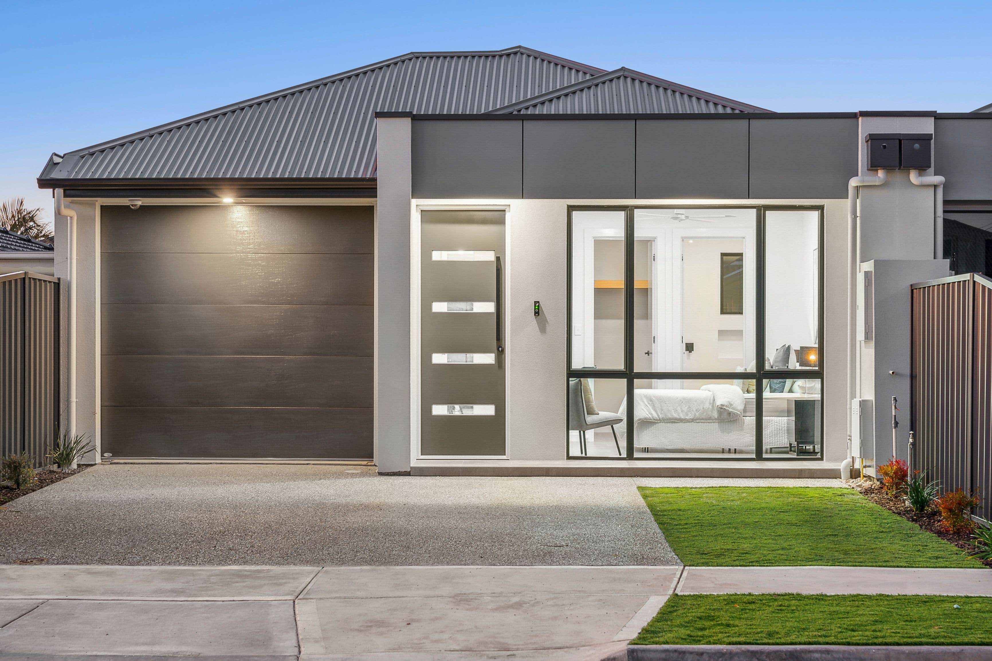 33 Dumfries Avenue, Seaton SA 5023, Seaton - Thumbnail 2