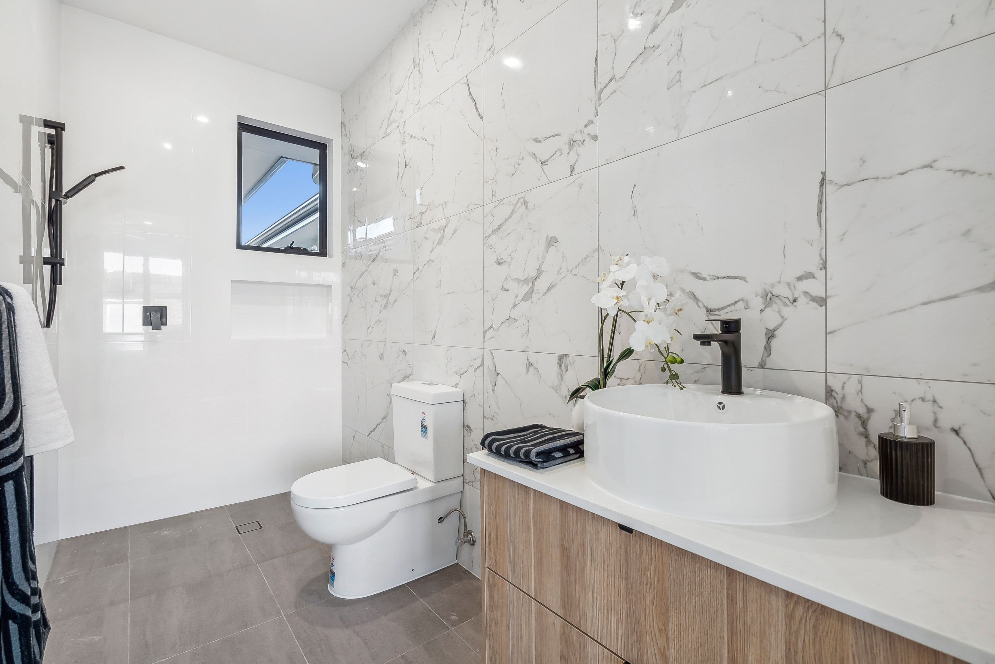 33 Dumfries Avenue, Seaton SA 5023, Seaton - Thumbnail 5