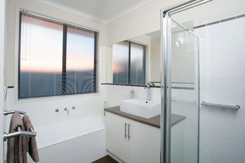 8 Lord Howe Crescent, MAWSON LAKES SA 5095, Mawson Lakes - Thumbnail 4
