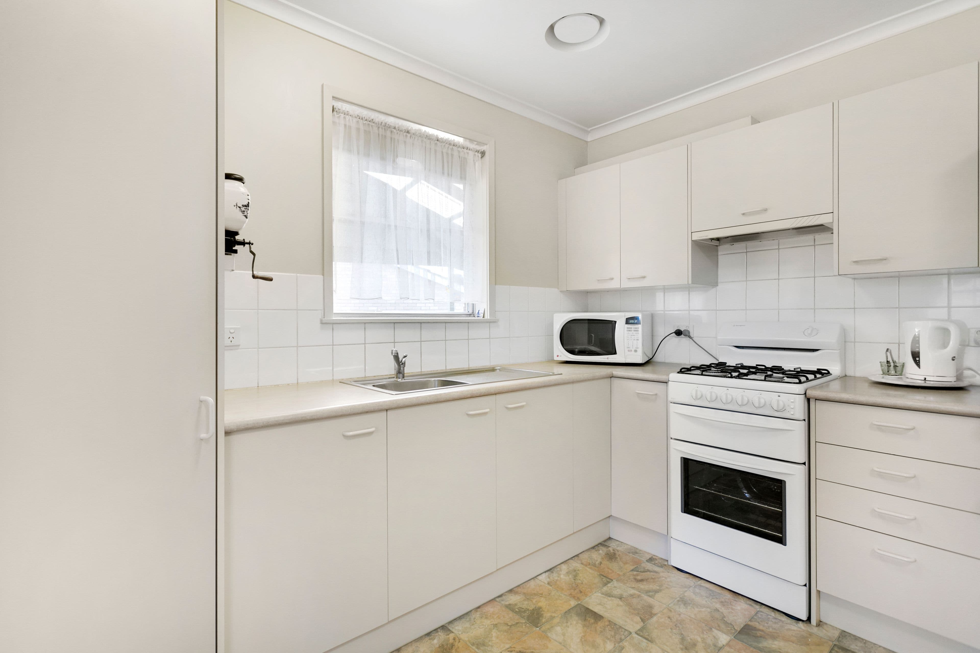 69 Excelsior Drive, Frankston North VIC 3200, Frankston North - Thumbnail 3