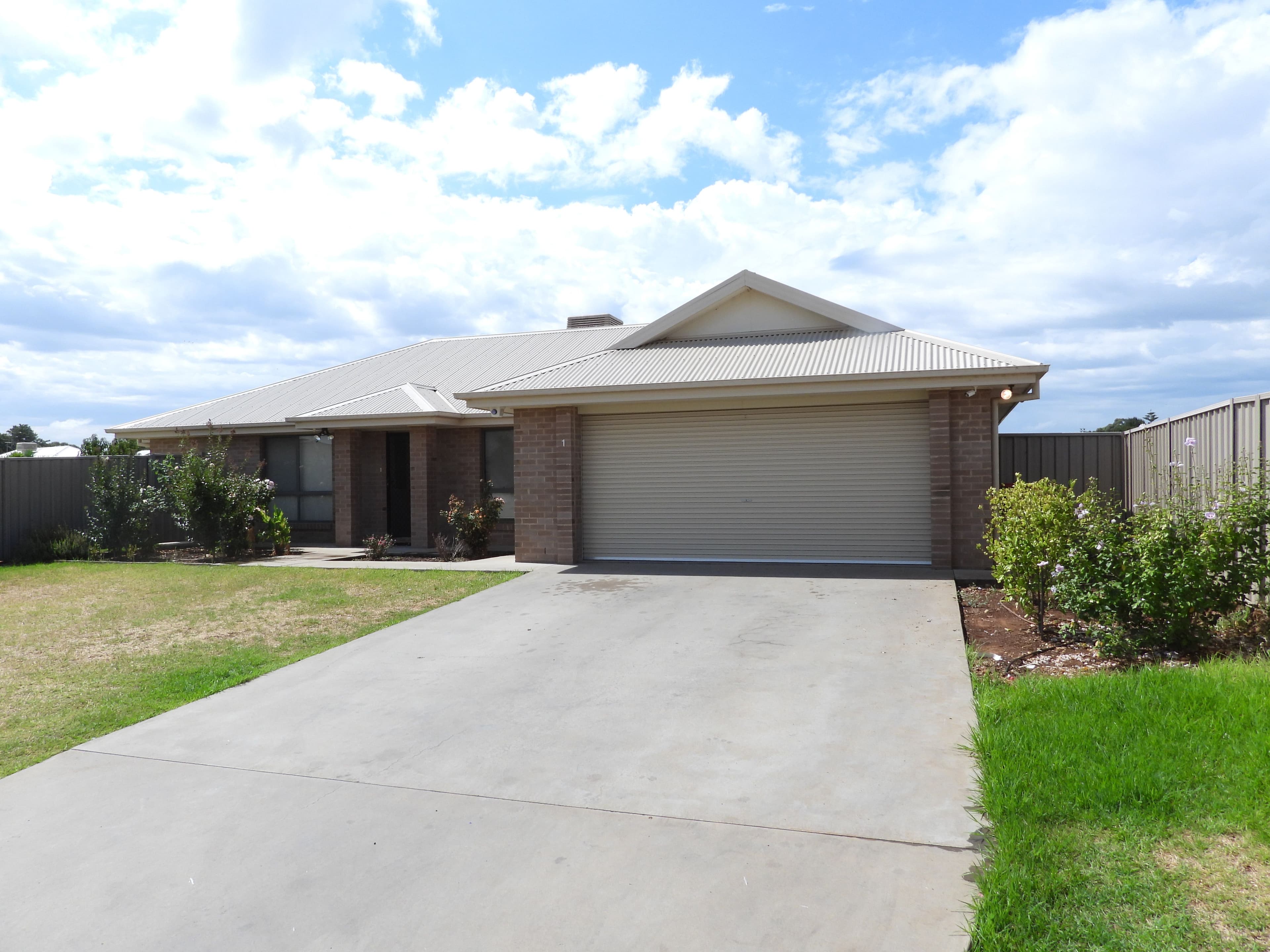 1 Pastega Place, Griffith NSW 2680, Griffith - Thumbnail 2