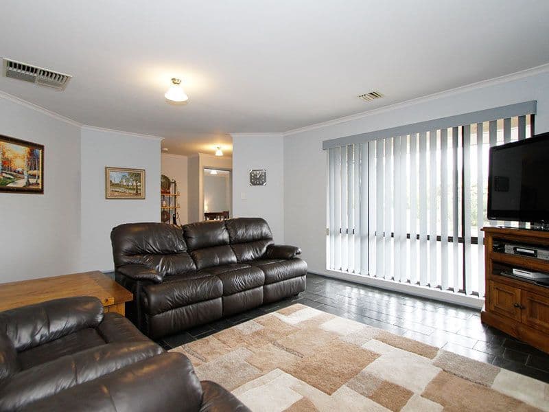 8 Failie Court, HUNTFIELD HEIGHTS SA 5163, Huntfield Heights - Thumbnail 2