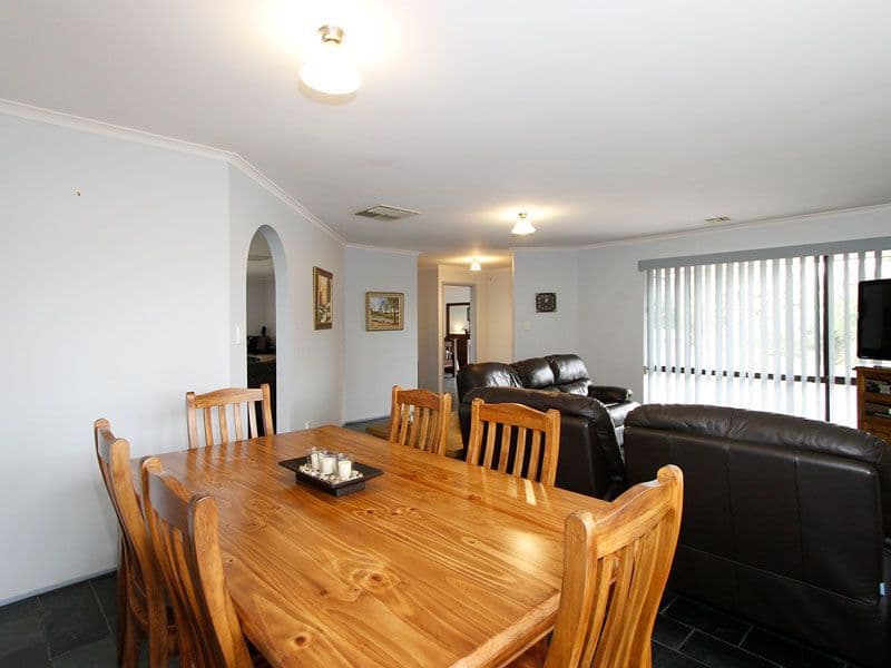 8 Failie Court, HUNTFIELD HEIGHTS SA 5163, Huntfield Heights - Thumbnail 3