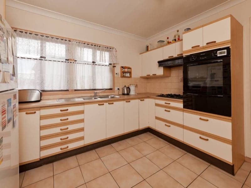 242 Blaker Road, Keperra - Thumbnail 4