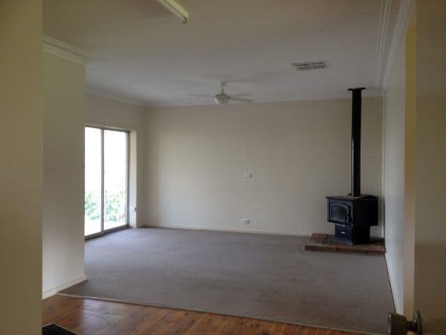 44 Brady Street, CONDOBOLIN NSW 2877, Condobolin - Thumbnail 4