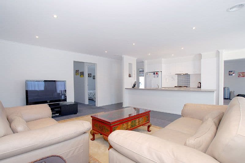 46 Golf Links Road, BERWICK VIC 3806, Berwick - Image 1