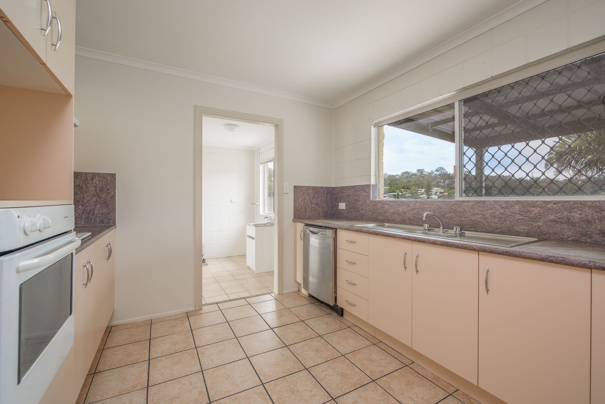 14 Barramundi Street, Toolooa QLD 4680, Toolooa - Thumbnail 3