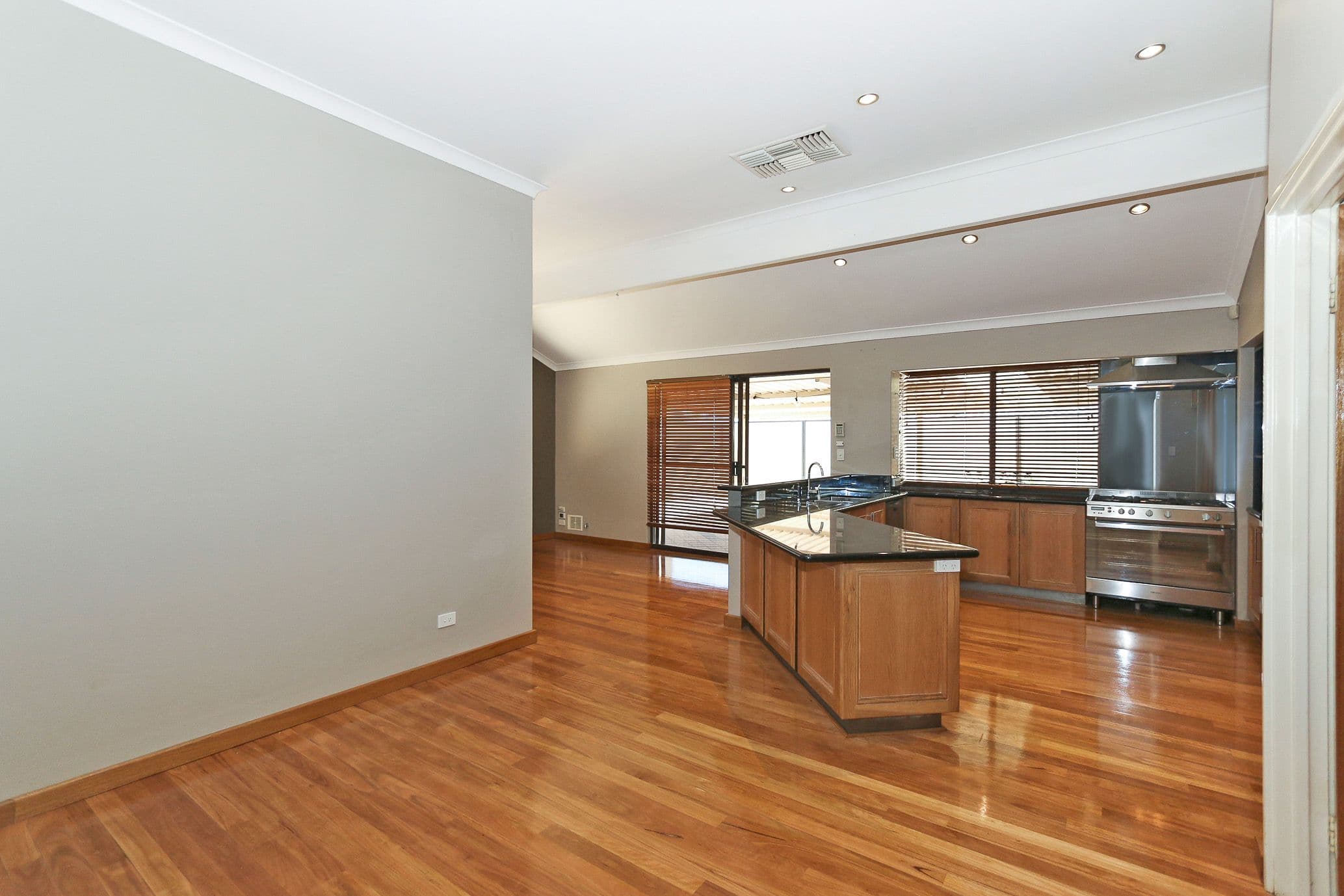 27 Daventry Drive, Alexander Heights WA 6064, Alexander Heights - Thumbnail 3