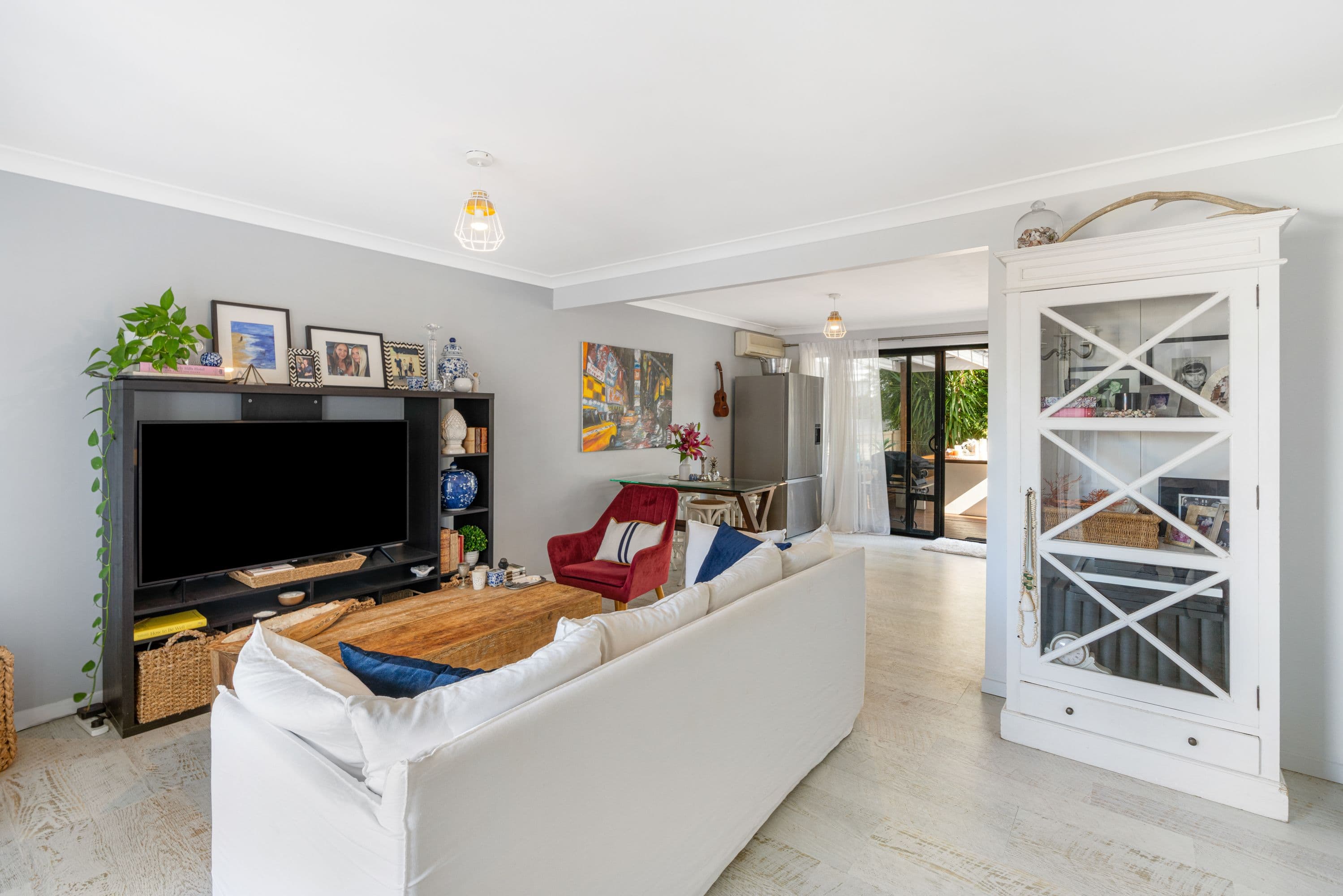 2 Karbunya Street, Mermaid Waters QLD 4218, Mermaid Waters - Thumbnail 2