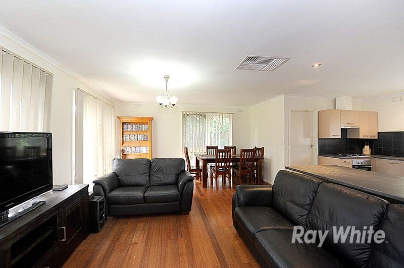19 Silverton Drive, FERNTREE GULLY VIC 3156, Ferntree Gully - Thumbnail 4