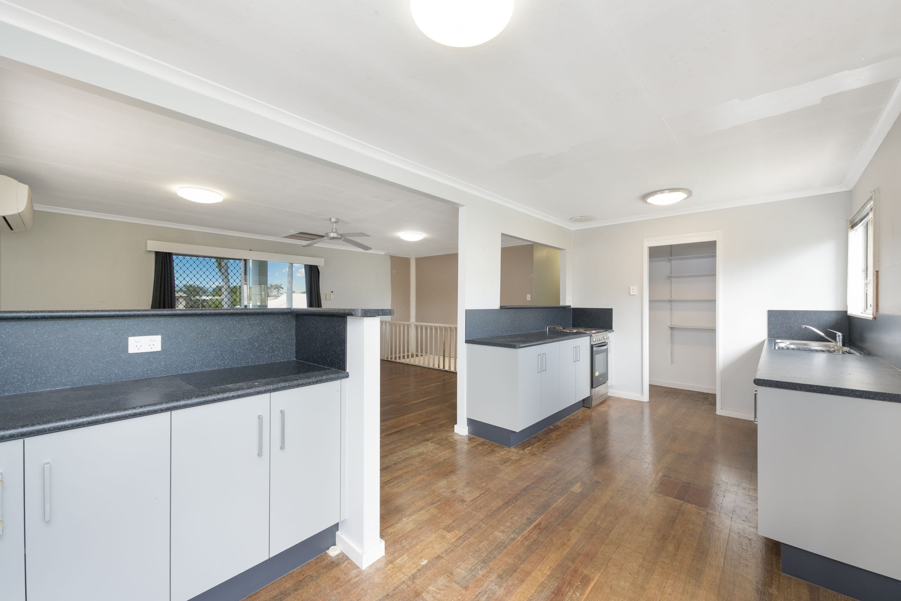10 Karrong Court, Kirwan QLD 4817, Kirwan - Thumbnail 3