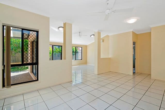 32 Honeysuckle Way, CALAMVALE QLD 4116, Calamvale - Thumbnail 6